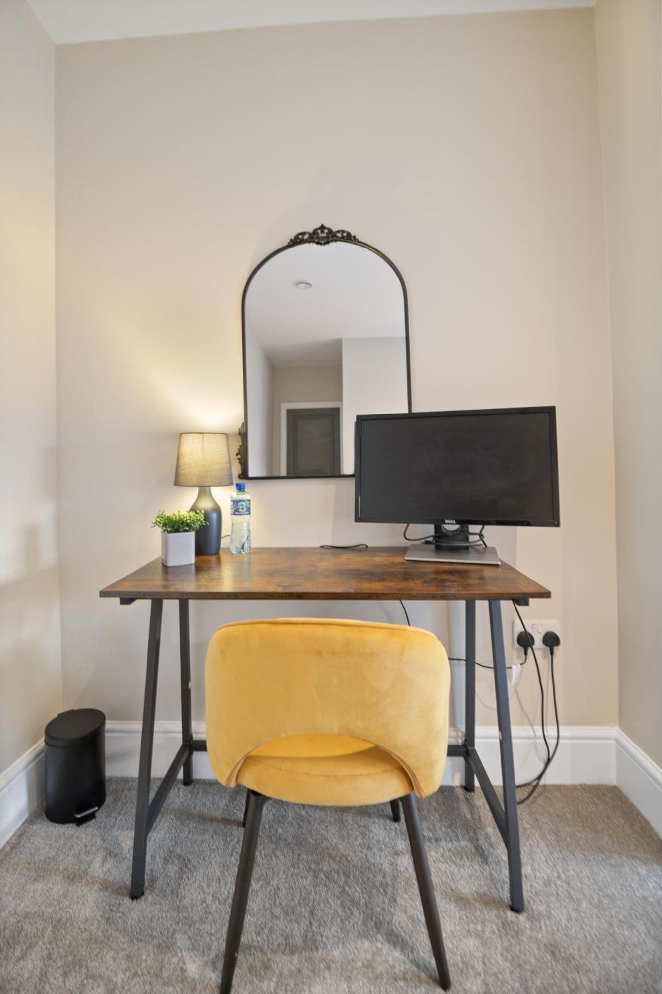 Whiskawaystays - Victoria House - Apartment 6 Worcester Dış mekan fotoğraf